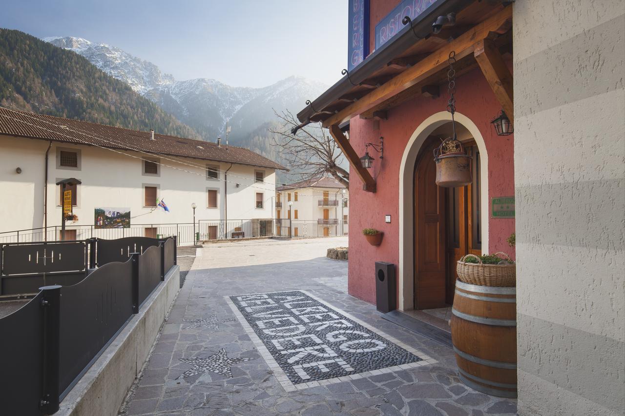 Albergo Belvedere كوليو المظهر الخارجي الصورة